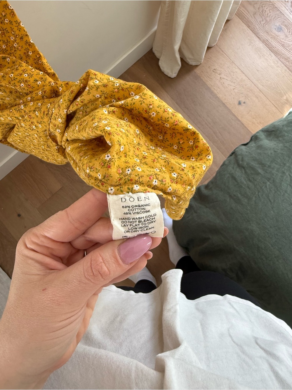 Doen Rory floral print Mustard Maxi Dress with Tie Waist - Picture 3 of 5